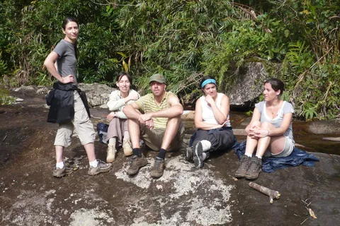 MADA_2010_240
